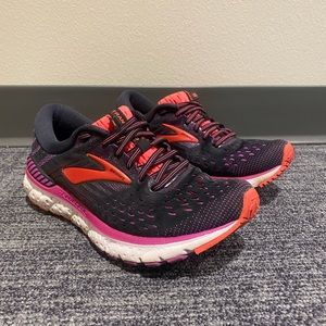 Women’s Brooks Transcend 6